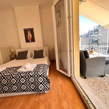 στο κέντρο της αθήνας Apartment *